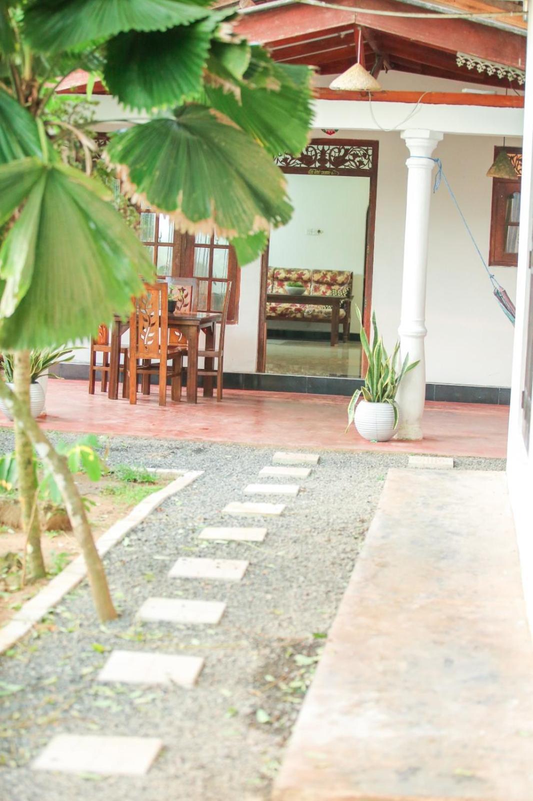 Mountain Relax Inn Weligama Extérieur photo